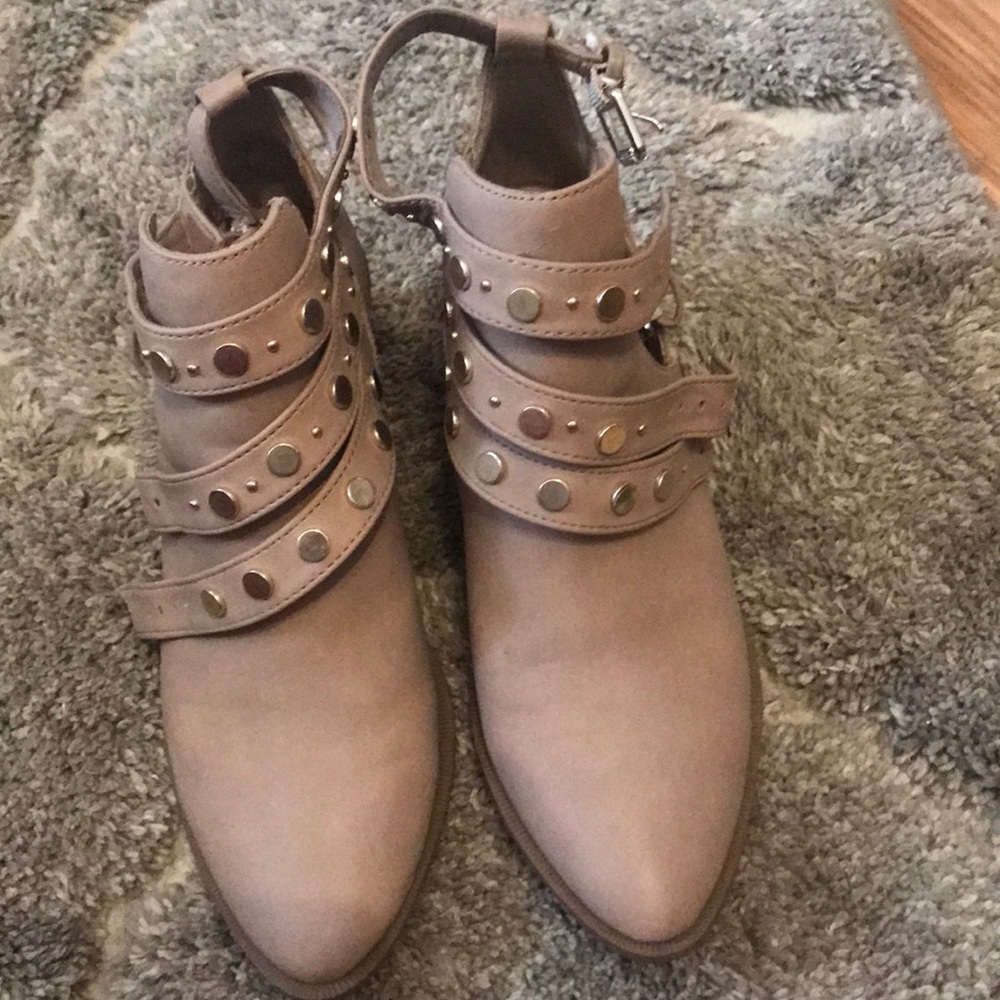 Bootie - Picture 2 of 3
